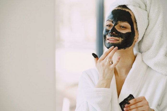 hollywood carbon peel